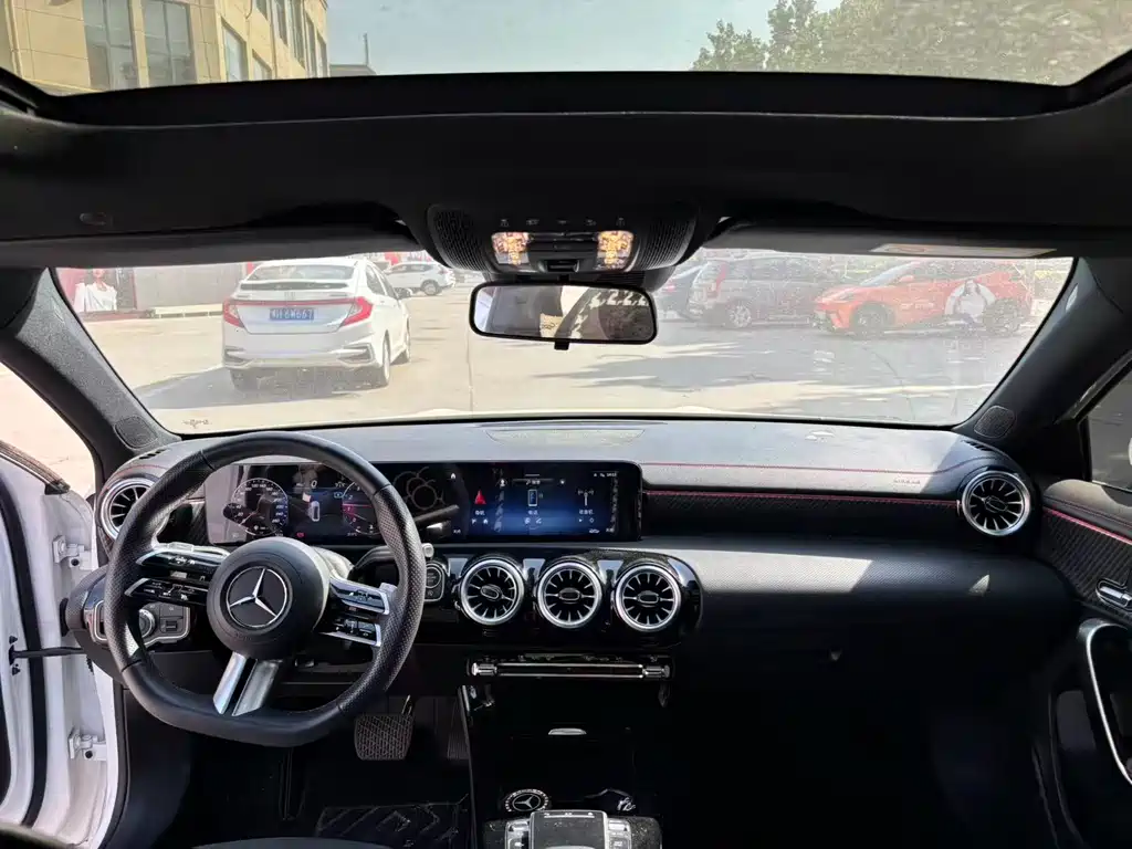 Mercedes-Benz A-Class — миниатюра 6