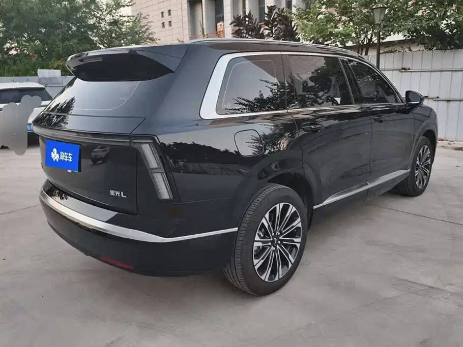 Wuling Xingguang L — миниатюра 3