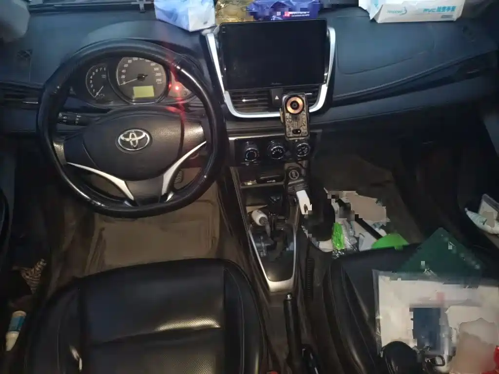 Toyota Yaris L — миниатюра 13