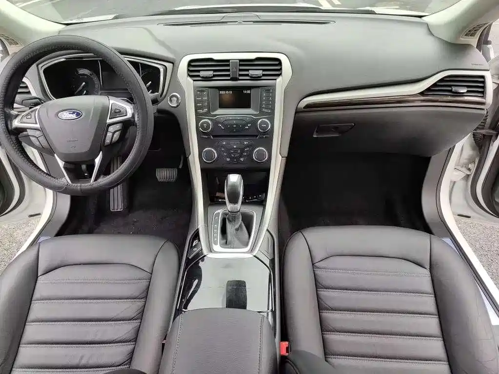 Ford Mondeo — миниатюра 7