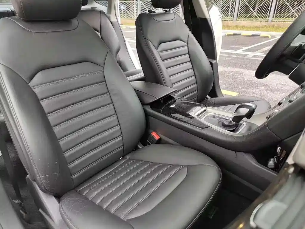 Ford Mondeo — миниатюра 9