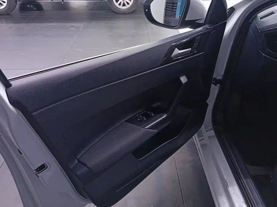 Volkswagen Lavida — миниатюра 7