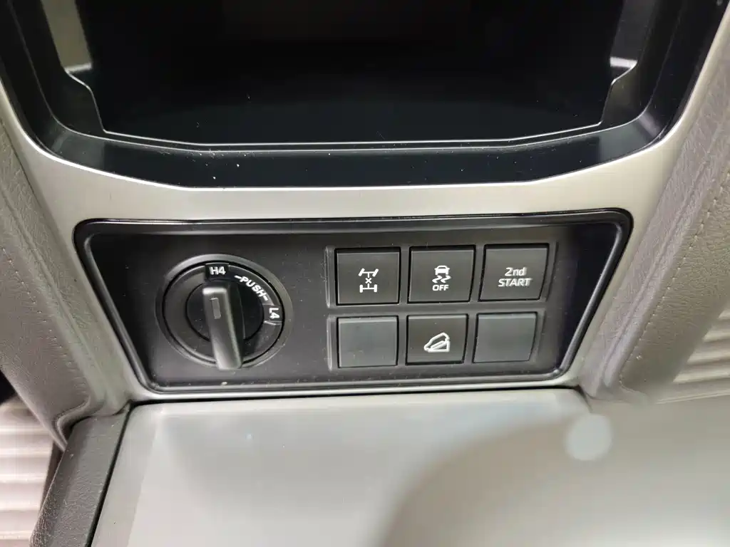 Toyota Prado (Import) — миниатюра 14