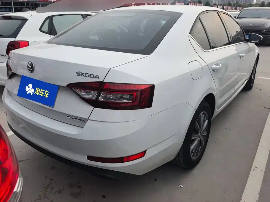 Skoda Octavia — миниатюра 3