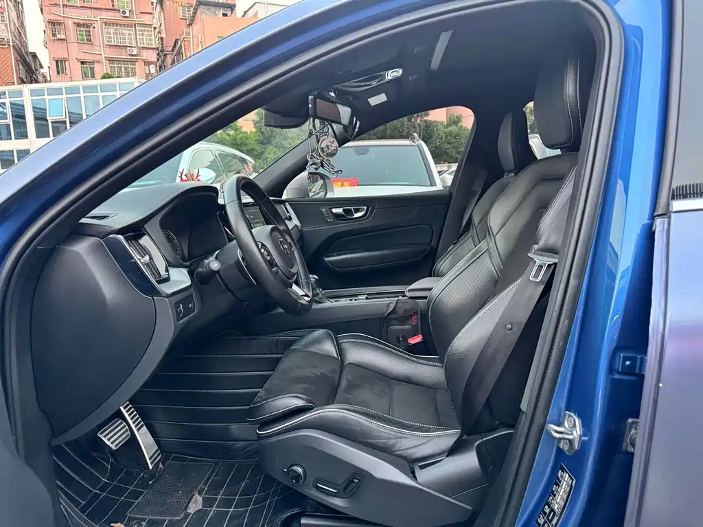 Volvo XC60 — миниатюра 9