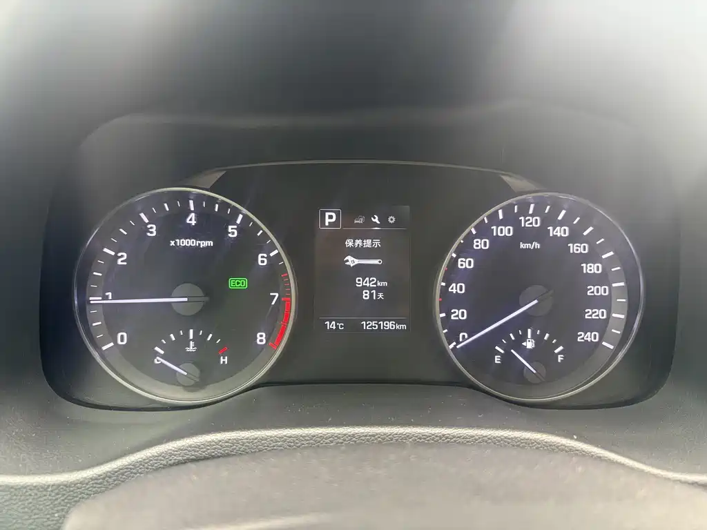Hyundai Elantra — миниатюра 9