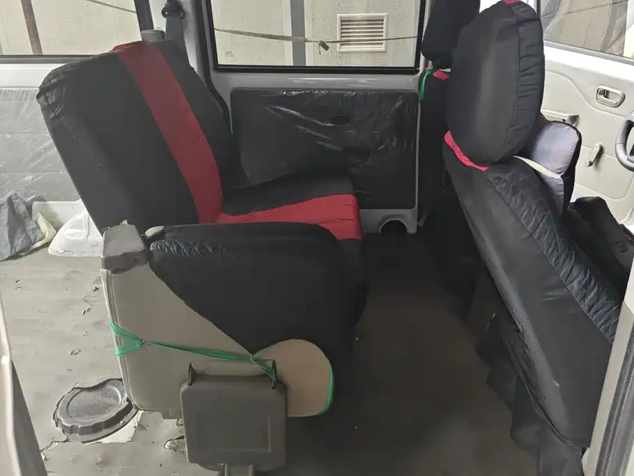Wuling Rongguang V — миниатюра 11