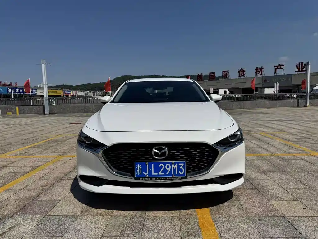 Mazda 3 Axela — миниатюра 2