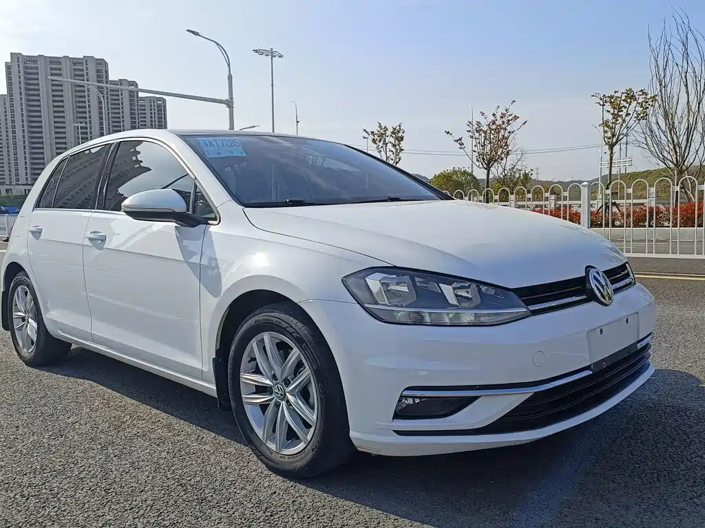 Volkswagen Golf 2018 230TSI AT Comfort