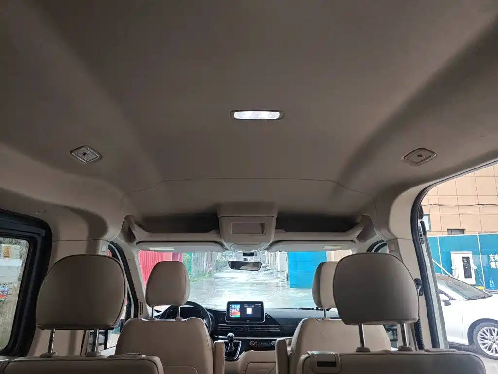 Maxus V90 — миниатюра 9