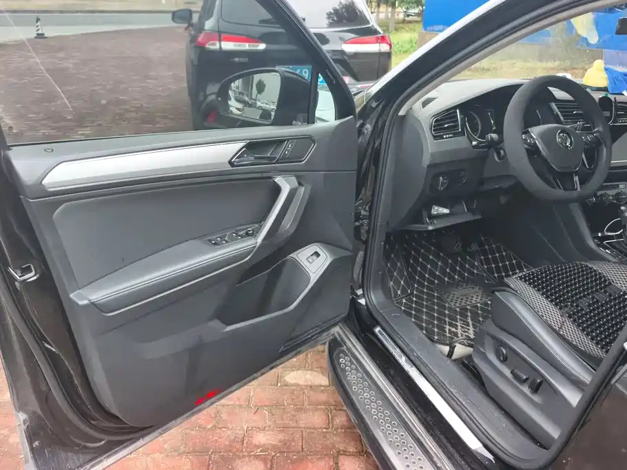 Volkswagen Tiguan L — миниатюра 7