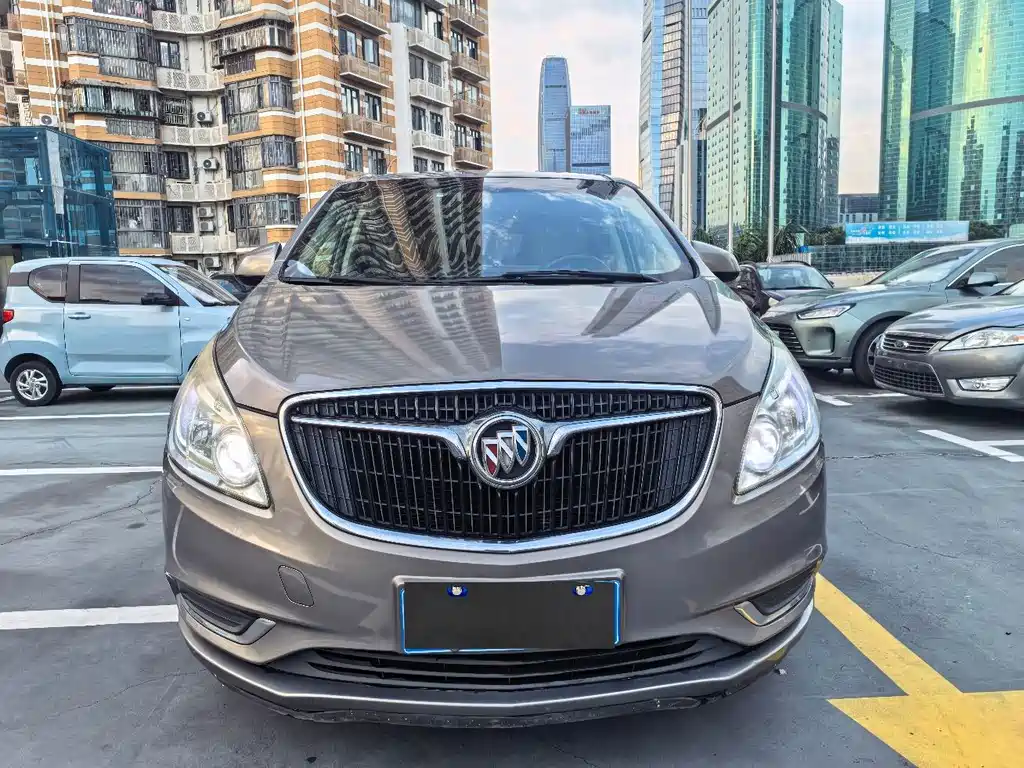 Buick GL8 — миниатюра 2