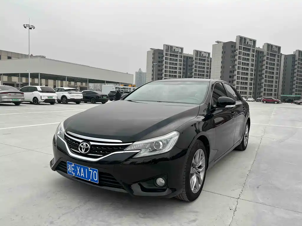 Toyota Reiz 2015