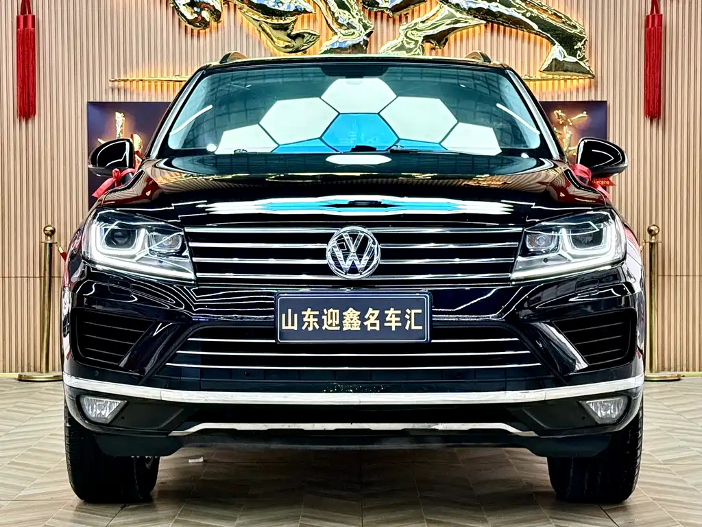 VOLKSWAGEN TOUAREG