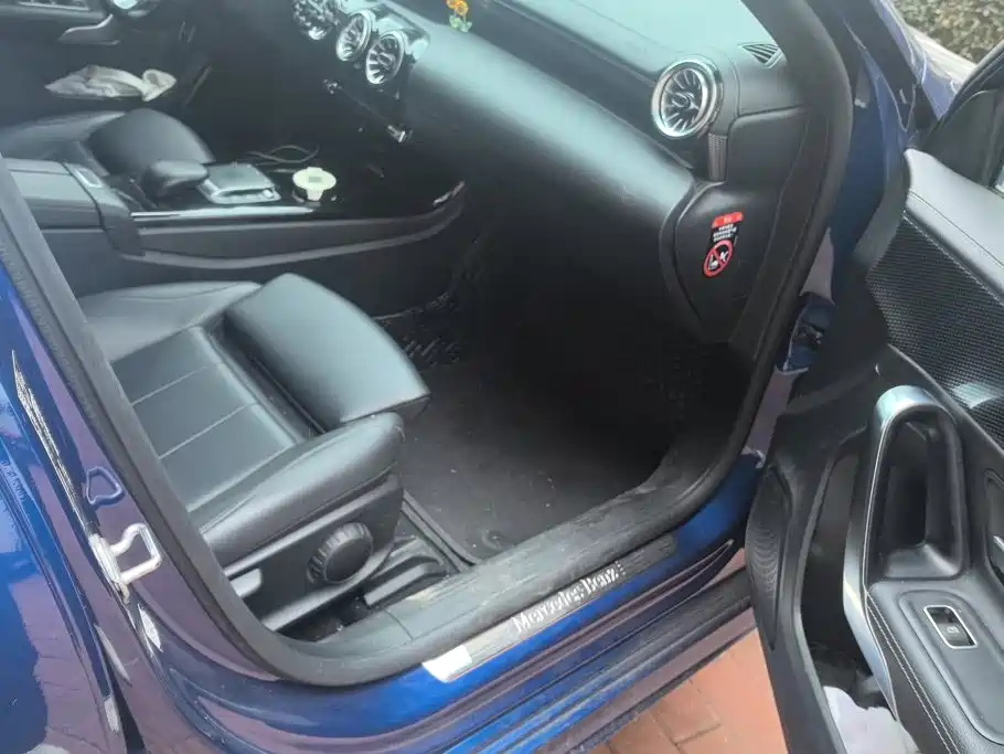 Mercedes-Benz A-Class — миниатюра 8