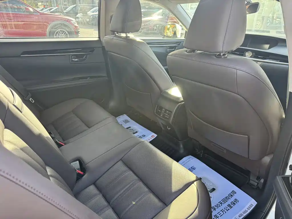 Lexus ES — миниатюра 9