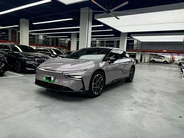2025 Xpeng P7