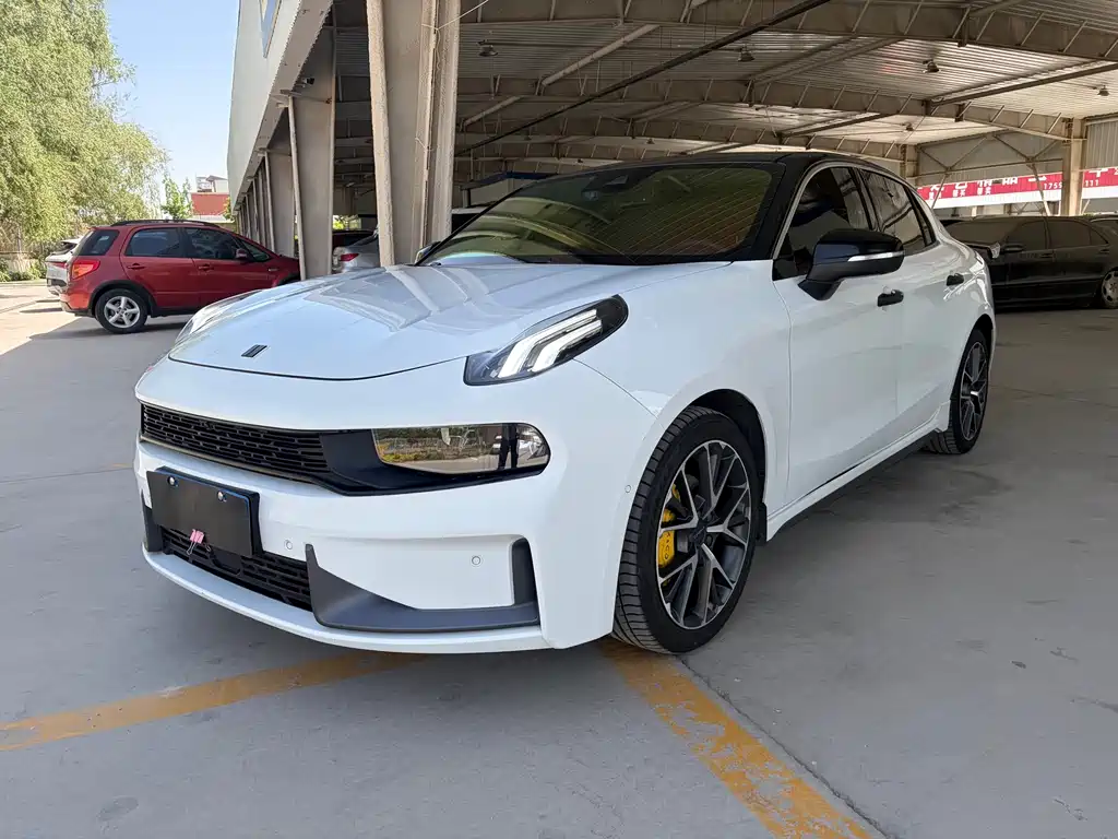 Lynk & Co 03 2020