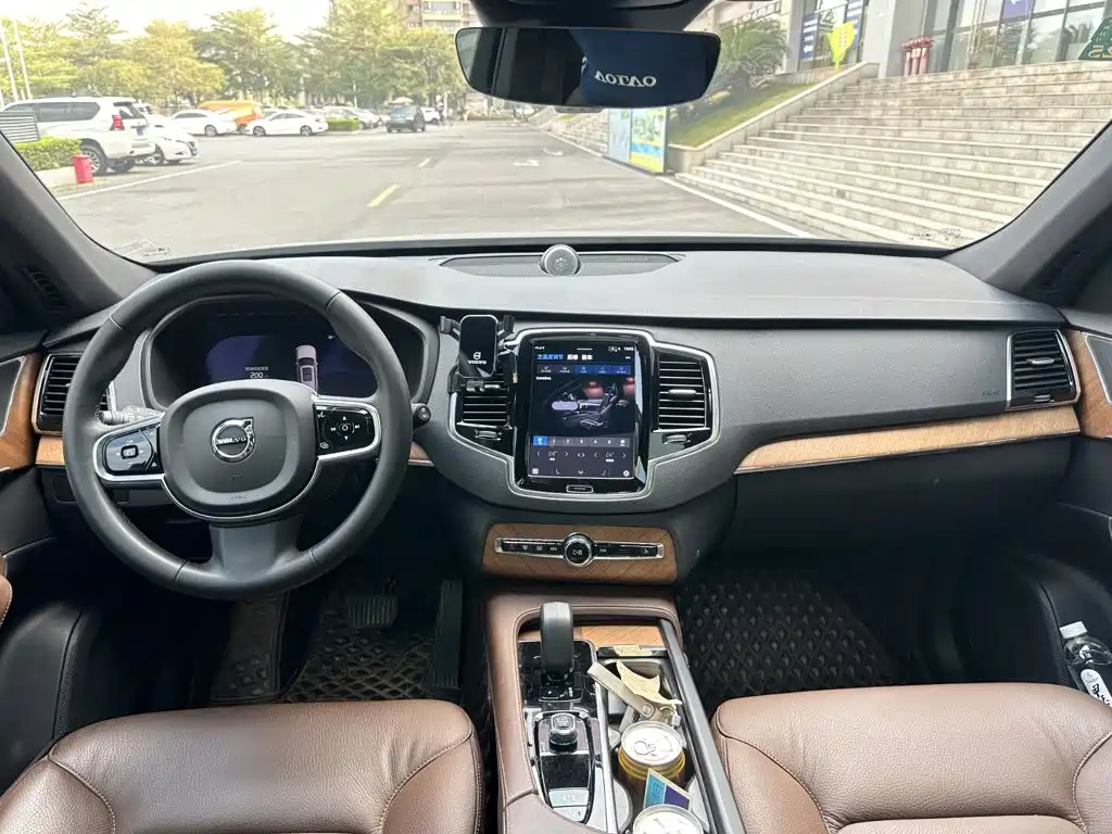 Volvo XC90 — миниатюра 6