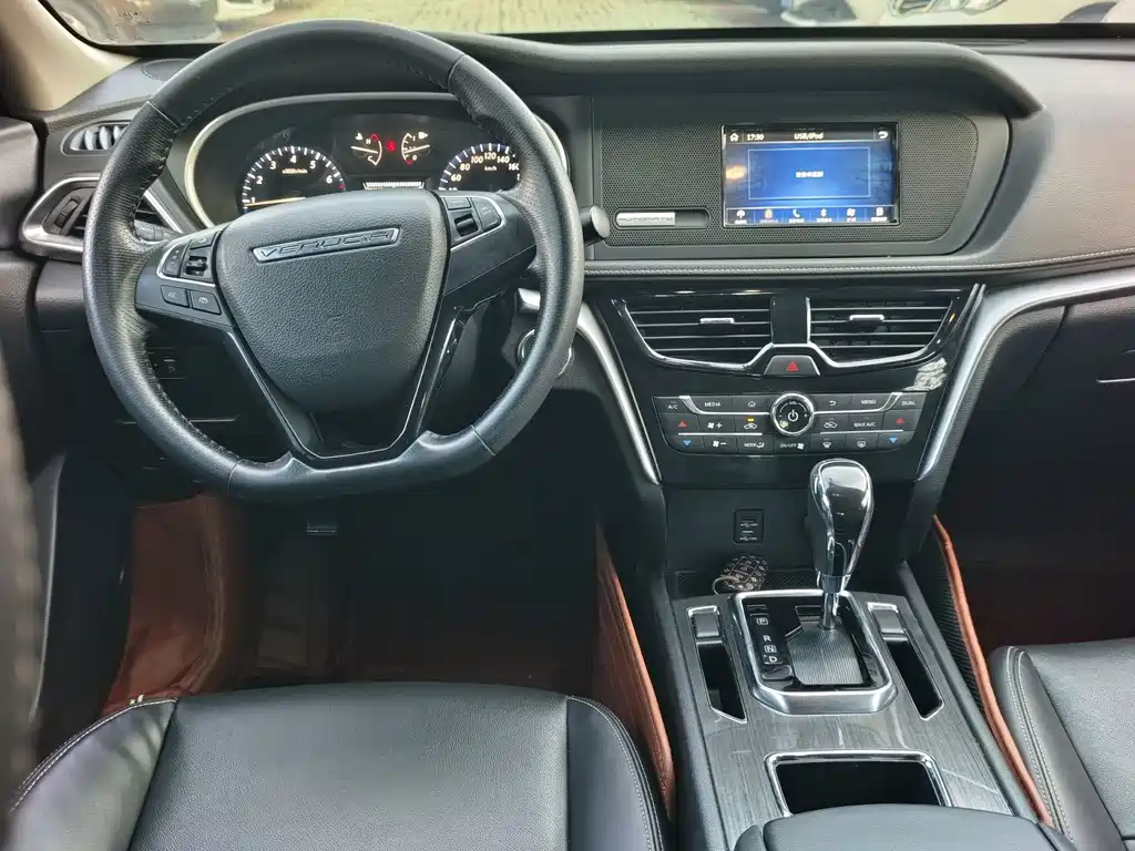 Venucia T90 — миниатюра 5