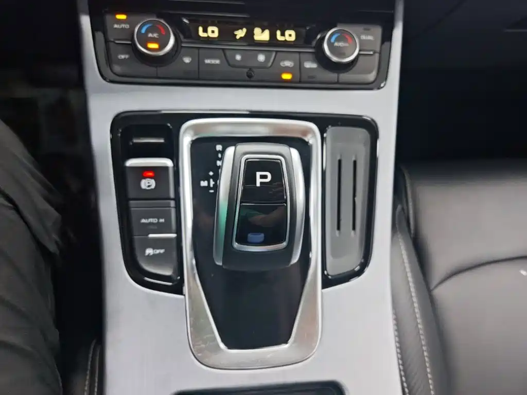 Geely Boyue — миниатюра 14