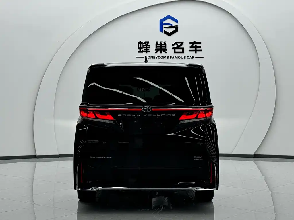 Toyota Vellfire — миниатюра 16