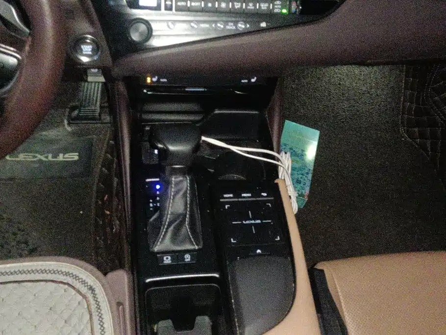 Lexus ES — миниатюра 16
