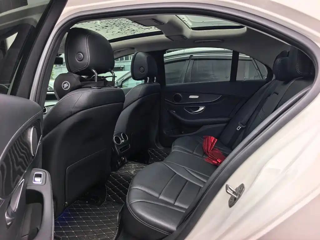 Mercedes-Benz C-Class — миниатюра 10