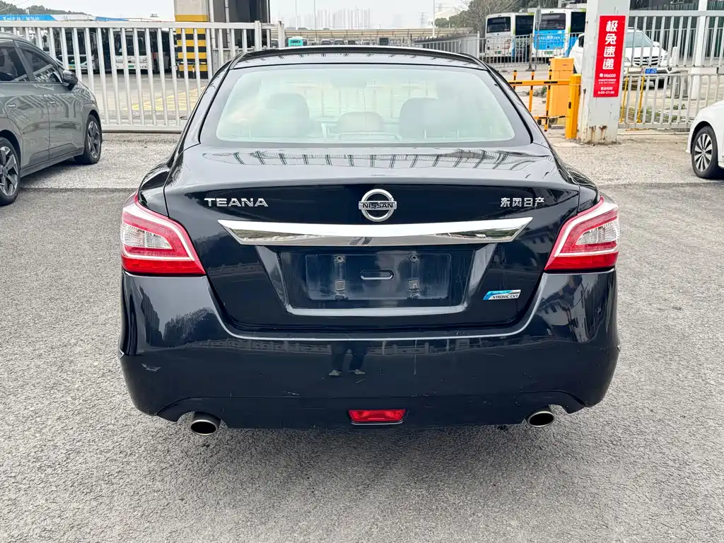 NISSAN TEANA