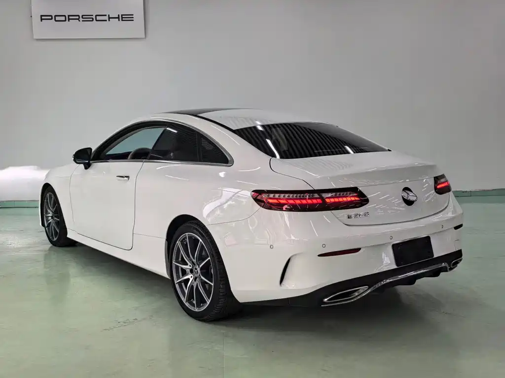 Mercedes-Benz E-Class (Import) — миниатюра 4