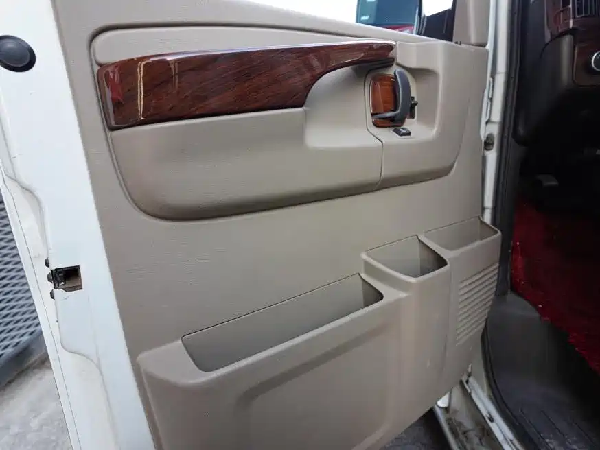 GMC Savana — миниатюра 9