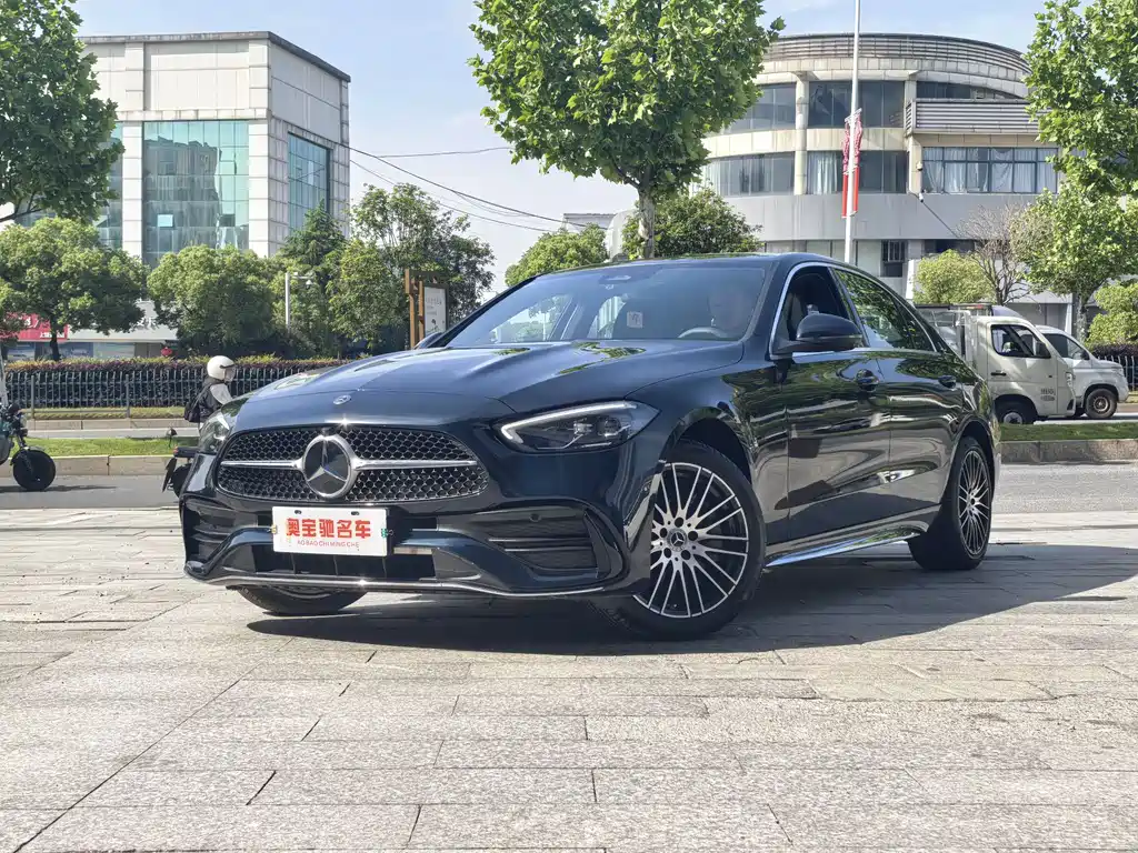 Mercedes-Benz C-Class 2024