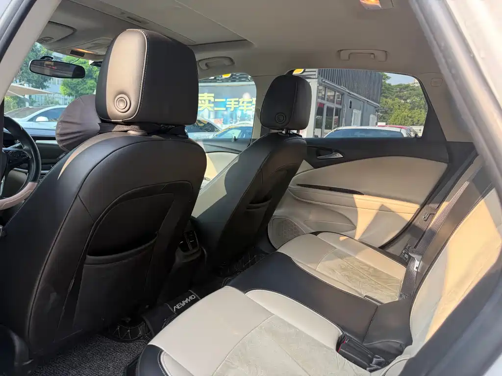 Buick Verano — миниатюра 9