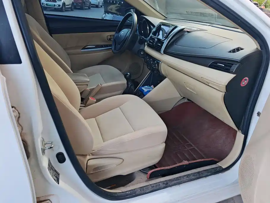 Toyota Yaris L — миниатюра 8