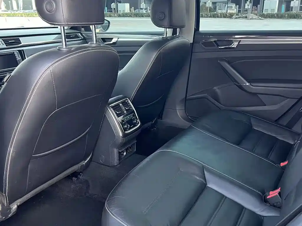Volkswagen Passat — миниатюра 7