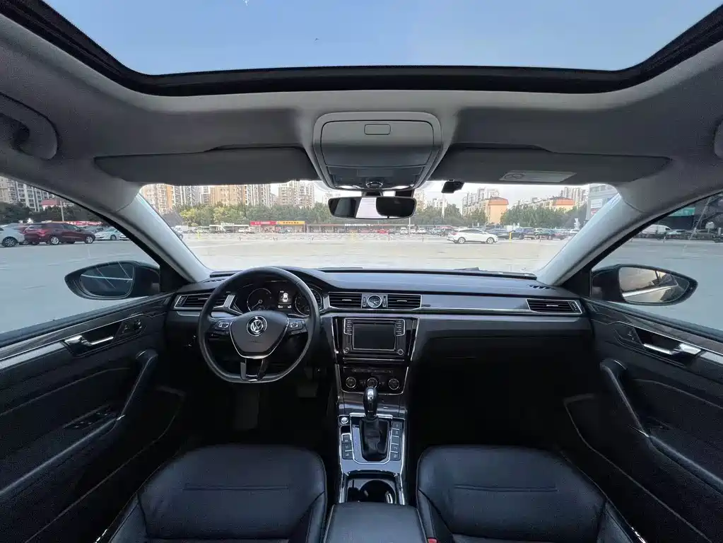 Volkswagen Passat — миниатюра 8