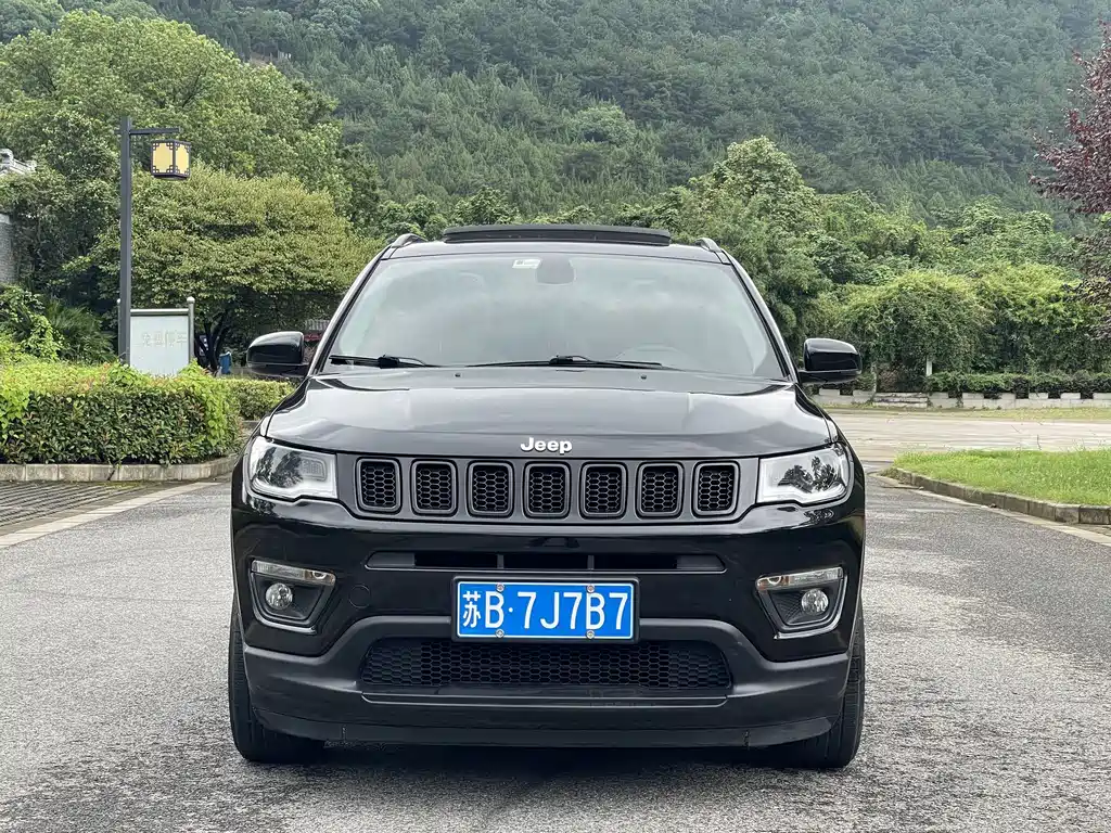 Jeep Compass — миниатюра 3