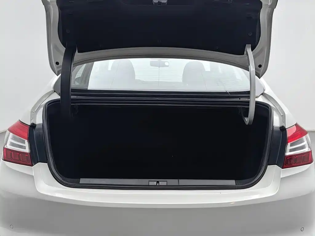 Peugeot 408 — миниатюра 16