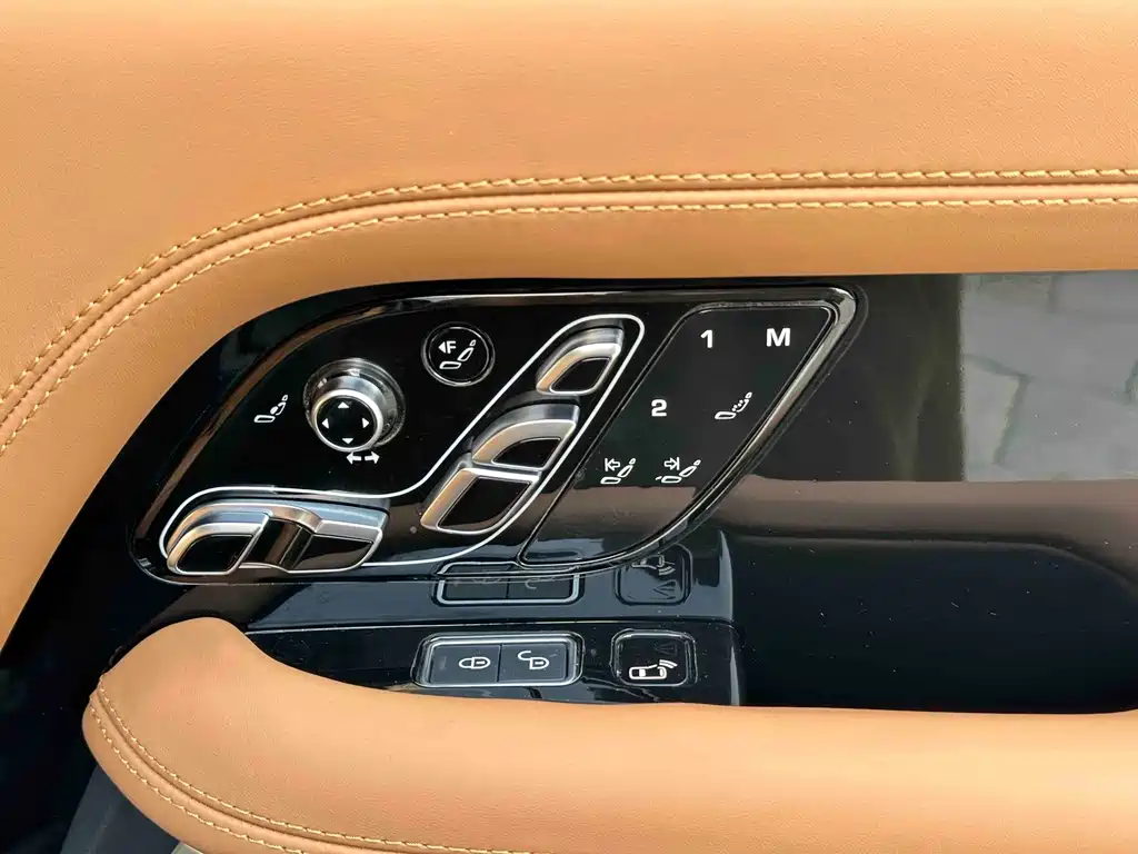 Land Rover Range Rover — миниатюра 8