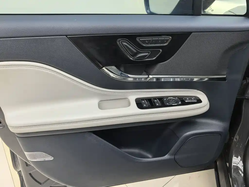 Lincoln Corsair 2022 2.0T