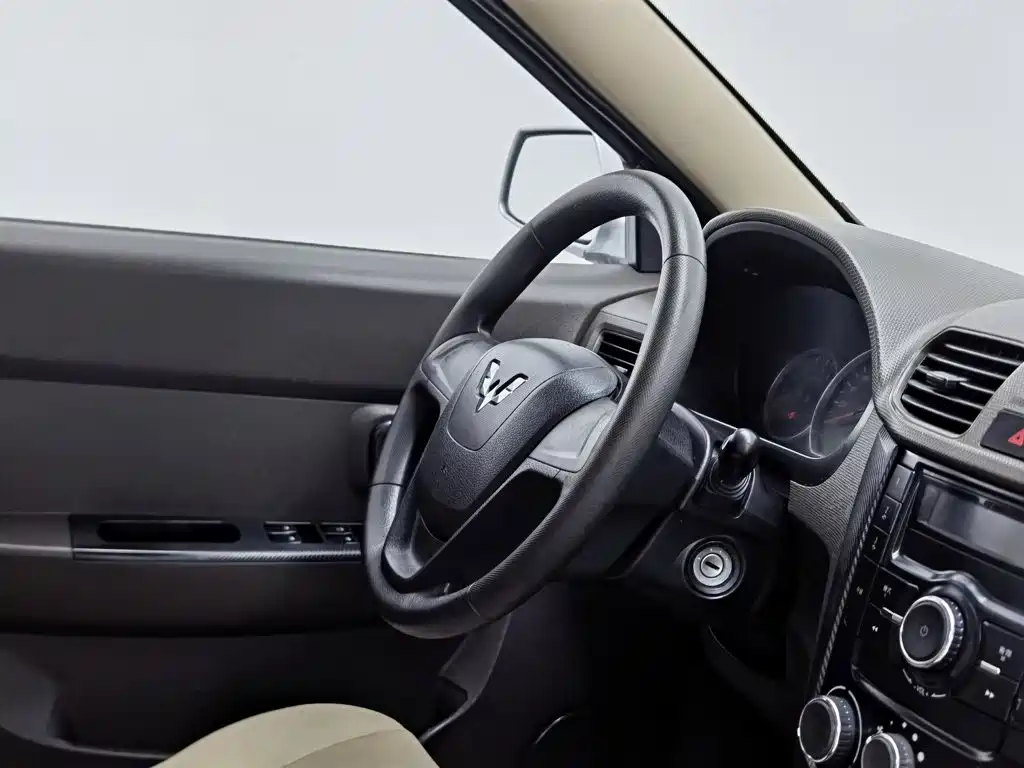 Wuling Hongguang — миниатюра 22