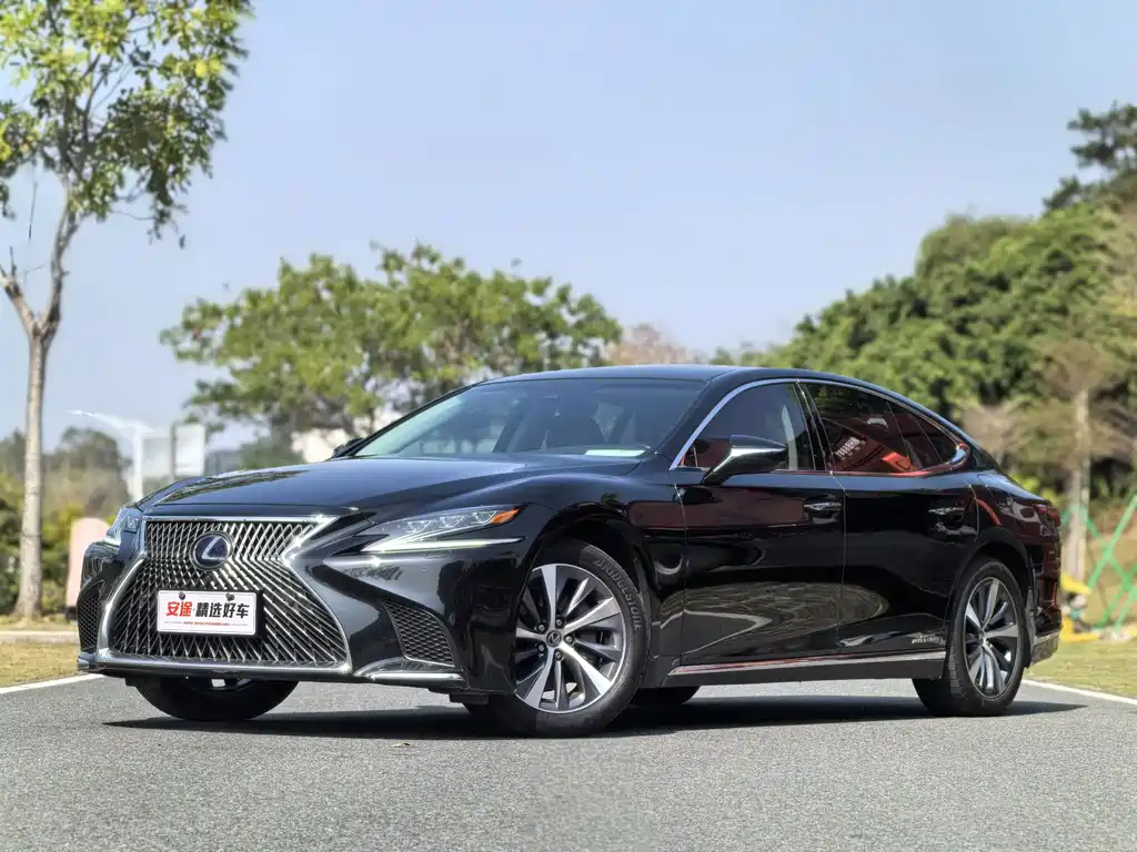 Lexus LS 2020