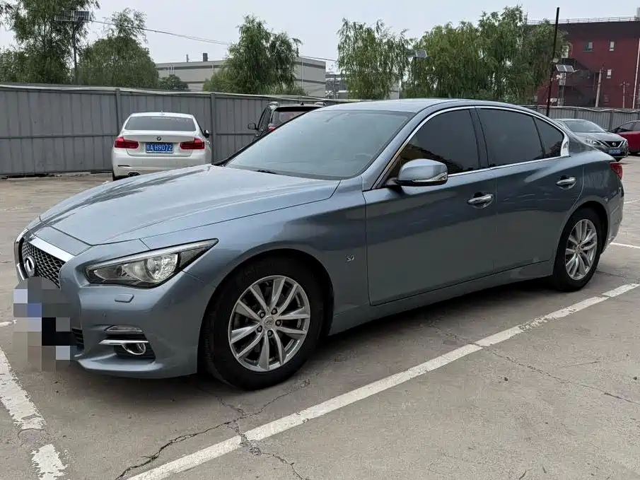 Infiniti Q50