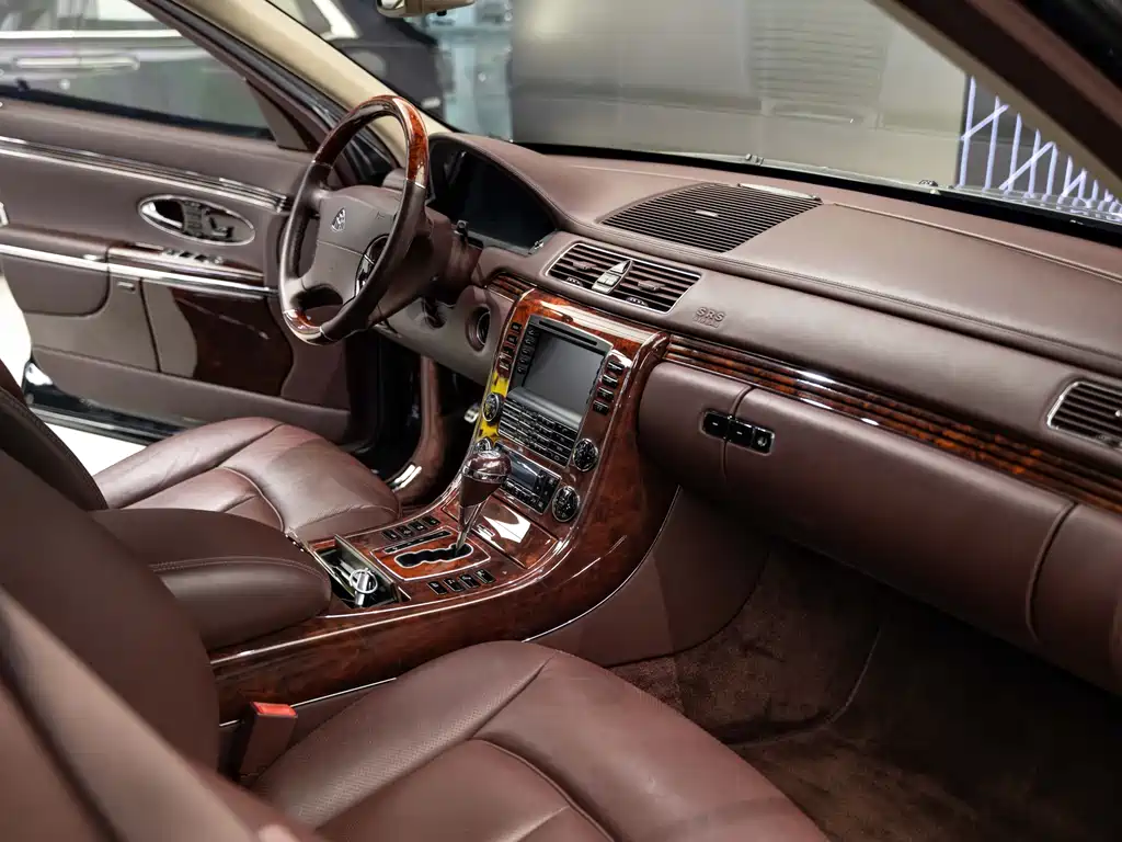 Mercedes-Benz Maybach 2011 6.0T 62 S