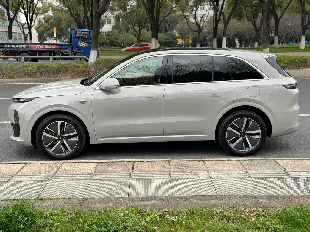 Li Auto IDEAL L6