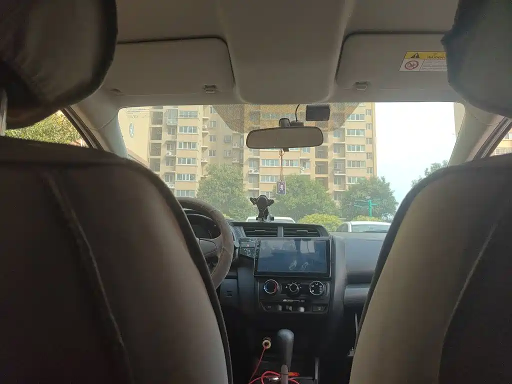 Honda Fit — миниатюра 14