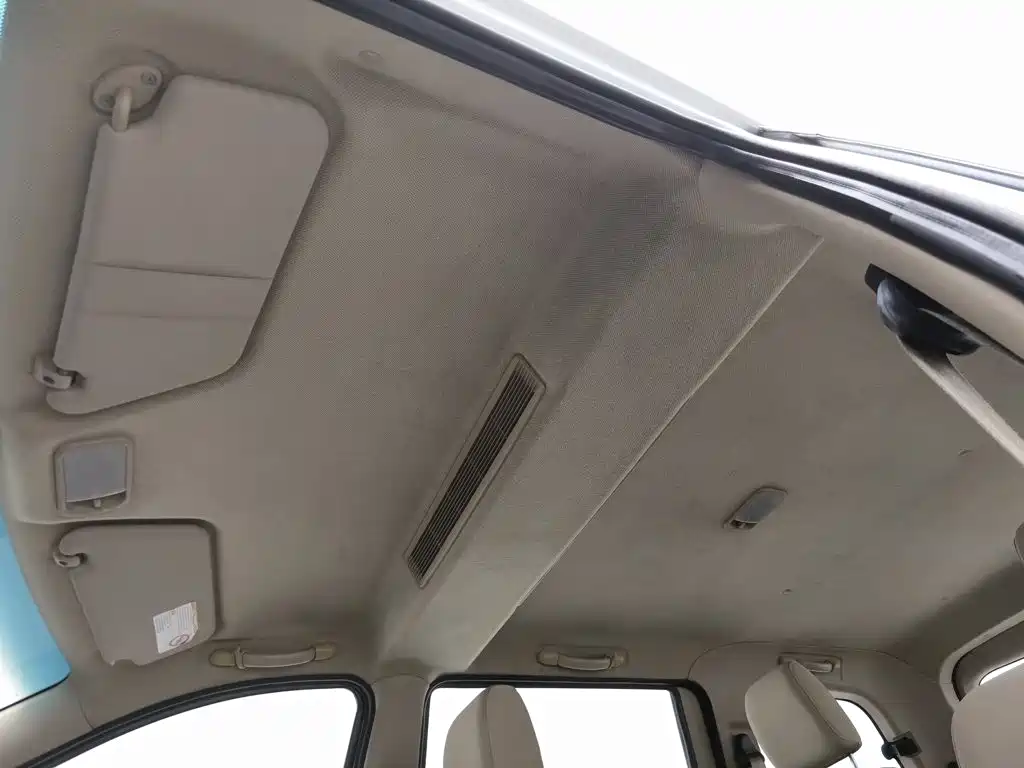 Wuling Hongguang — миниатюра 14