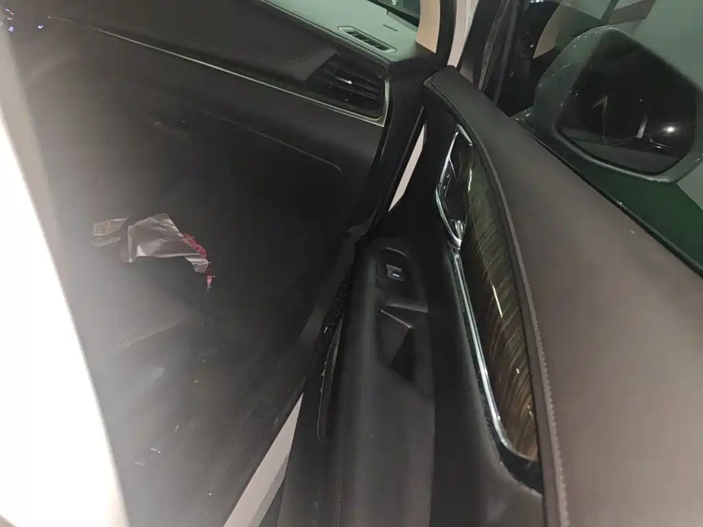 Cadillac XT5 — миниатюра 20