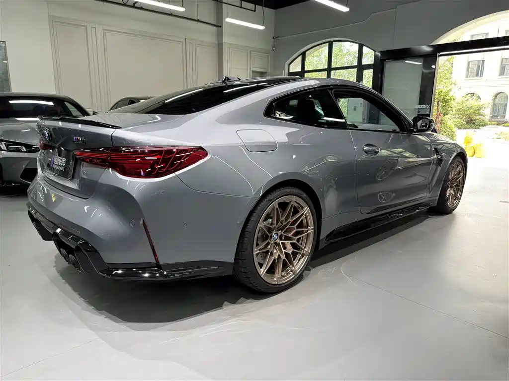 BMW M4 2022 M4