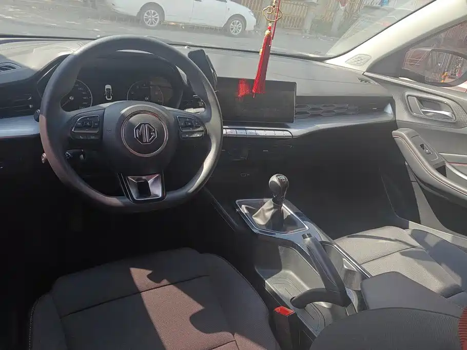 MG MG5 — миниатюра 12